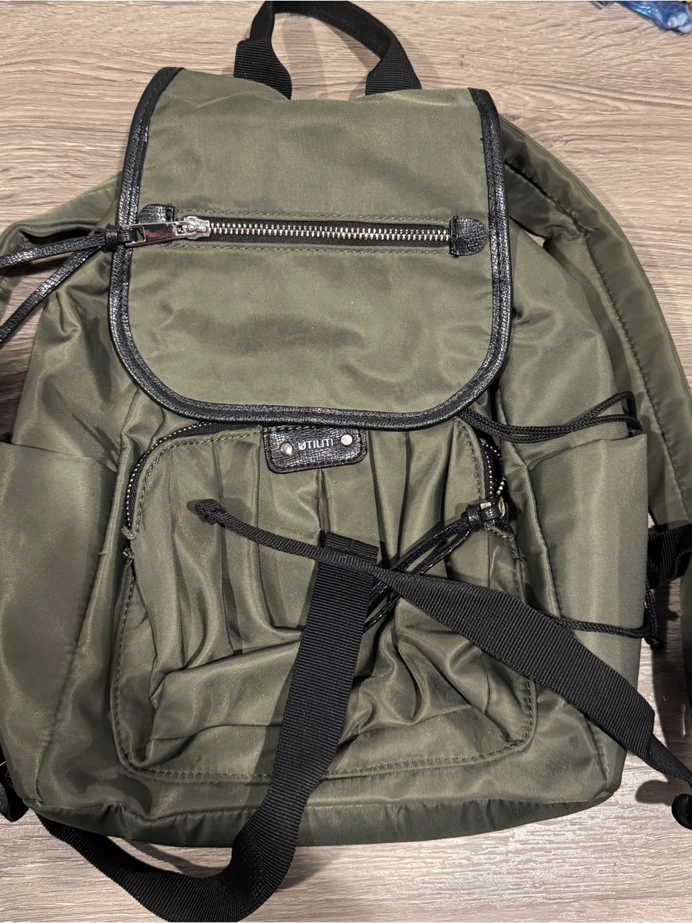 Utiliti Olive Green Backpack | Like New